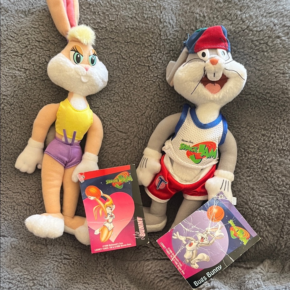2-Pack: Lola Bunny (Yellow/Purple) & Bugs Bunny (Gray/Red) Plush Set